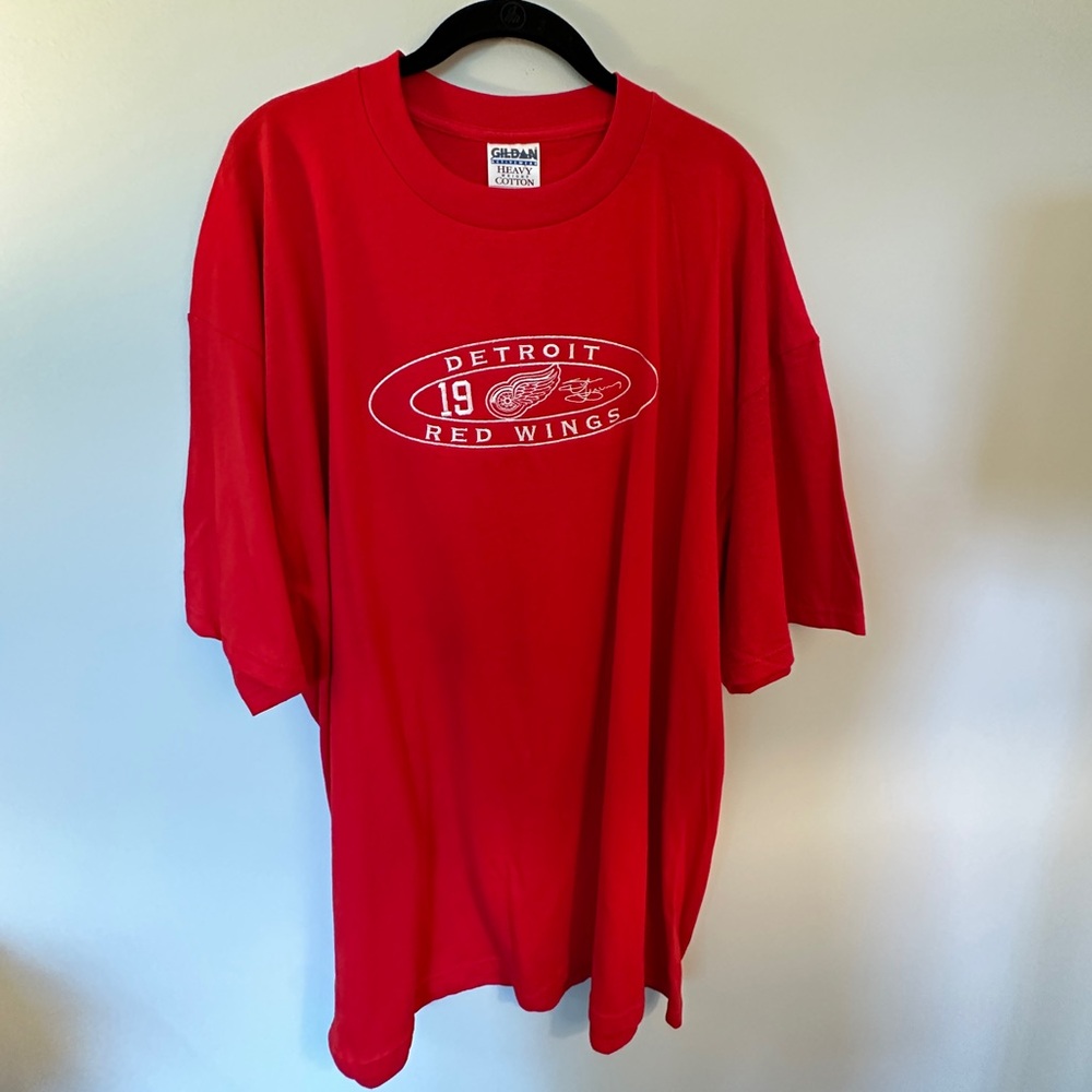 NWT - Rare, Vintage, Steve Yzerman #19 Detroit Red Wings T-Shirt from 1996